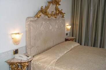 Отель Antico Borgo