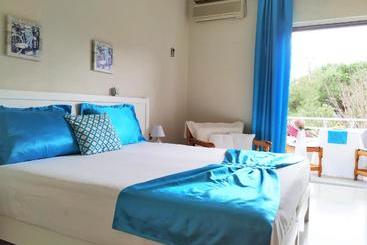 ホテル Golden Beach