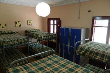 هاستل Hostal Sevilla Santa Justa   Adults Only