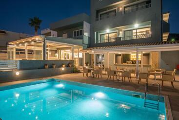 Отель Compass Stalis Beach