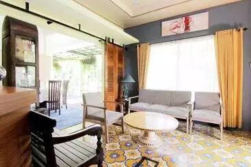 Hotelli Embe Joglo Homestay