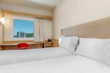 ホテル Ibis Puerto Montt