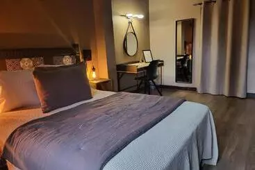 Hotelli L  Oustaloun