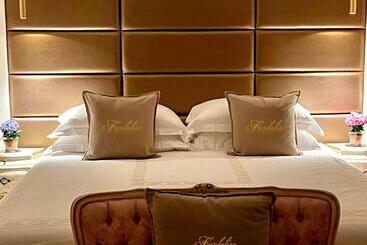 Отель Fiordaliso