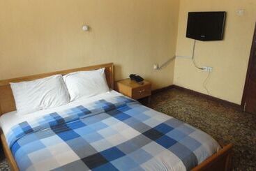 Hôtel Wuraola Guest Inn