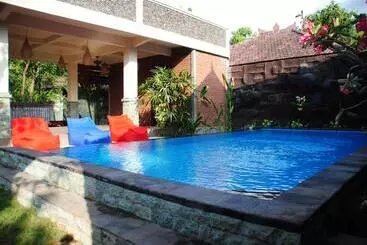 Hotelli Oma In Pemuteran Bali
