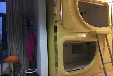 Wuwei Qiyou Space Capsule Hostel