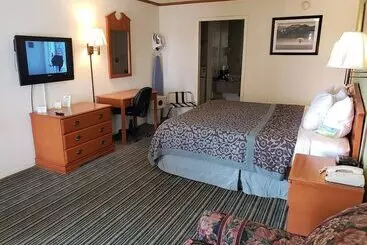 Economy Hotel Wichita  Florence St