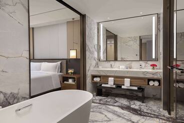 Wyndham Grand Lishui Downtown