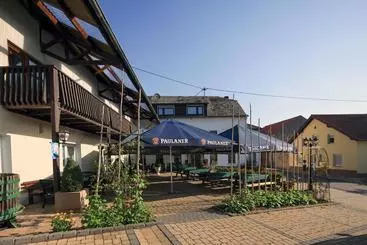 Hotelli Gasthaus Pension Ferring