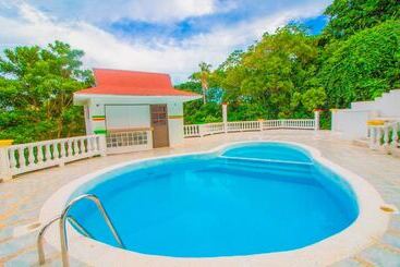 هتل On Vacation Magic Hill