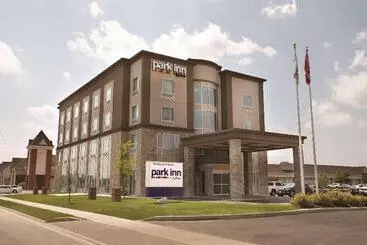 Hotelli Park Inn By Radisson Brampton, On