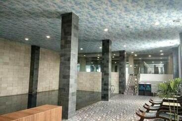 Отель Pyramid Suites