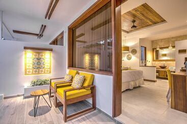 Umami Hotel   Adults Only