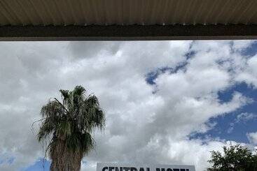 Longreach Most Central Motel
