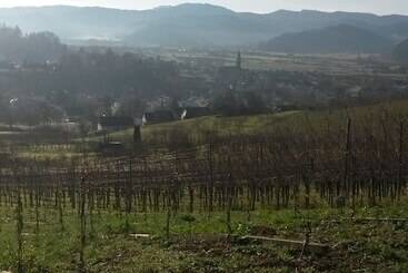 Hotelli Gaestehaus Tagescafe Eckenfels