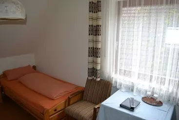 ホテル Gaestehaus Tagescafe Eckenfels