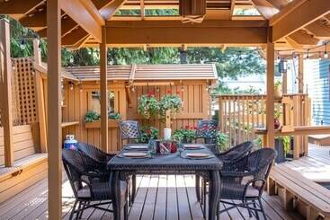 Kelowna Bed And Breakfast