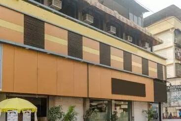 Oyo 11672 Hotel Shubham