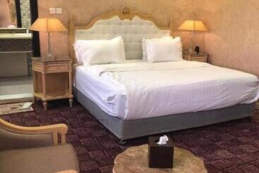 Отель Concord Plaza