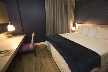 Отель Prata Business Suites