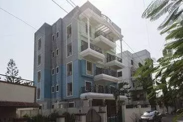 Oyo 10244 Hotel Krishna Inn