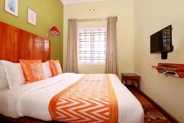 Oyo 10336 Hotel Sn Annex