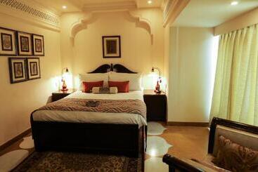 هتل Pramod House Of Classics