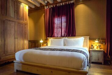 فندق Songtsam Choskyi Linka Lhasa