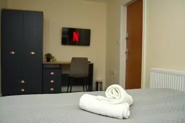 Bed and Breakfast Warrington Suites By Relax Stays