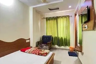 Hotel Maharaja Homestay