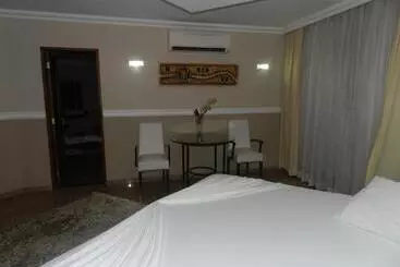 ホテル Paradise Inn