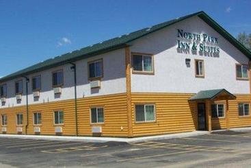 فندق على الطريق North Park Inn & Suites