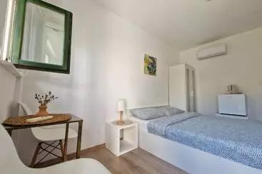 Bed and Breakfast Rooms Lav
