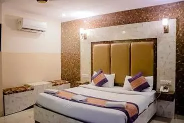Hotel Airport Family Stay Near Delhi Airport
