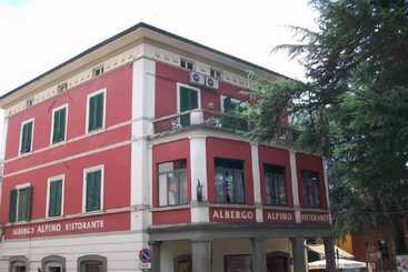 בית מלון כפרי Alpino