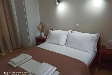 בית מלון כפרי Ostria Eressos Rooms