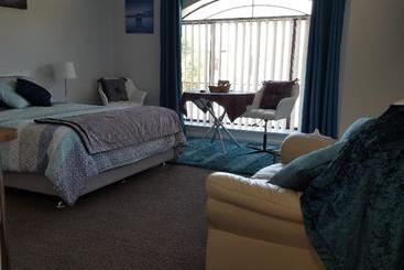 فندق Palm Beach Bed & Breakfast Rockingham