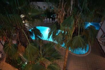 בית מלון כפרי Aybel Inn