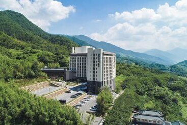 Kensington Resort Jirisan Hadong