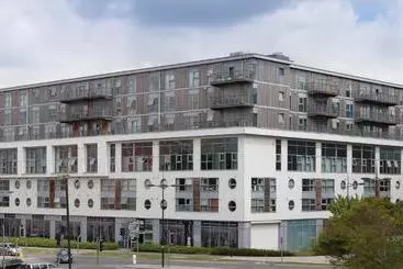 Hotel The Paramount By Esa