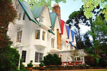 هتل Canada Lodge Campos Do Jordão