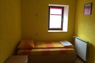 בית מלון כפרי Haris Youth Hostel