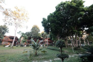 호텔 Long Bay Resort