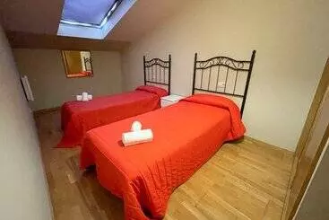 Apartamentos Playa de Las Catedrales 3000