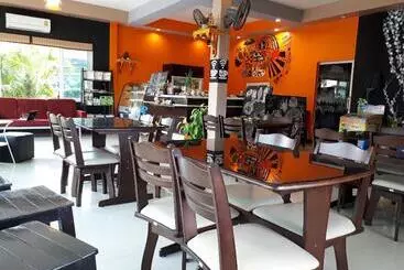 Hotelli Ban Lek Resort