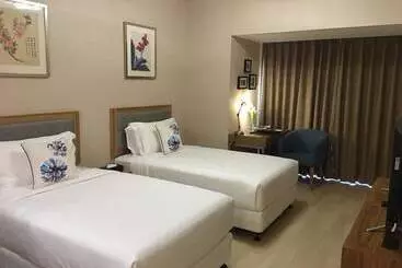 Hotel Cherry Residences May Fourth Square