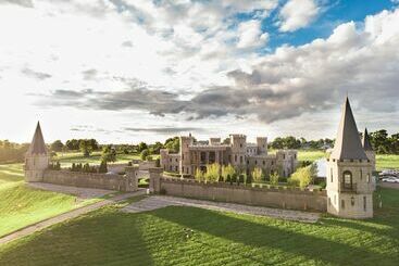 فندق The Kentucky Castle