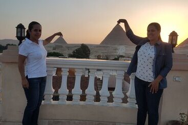 هتل Royal Pyramids Inn