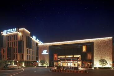 Novotel Shanghai International Tourism Zone North